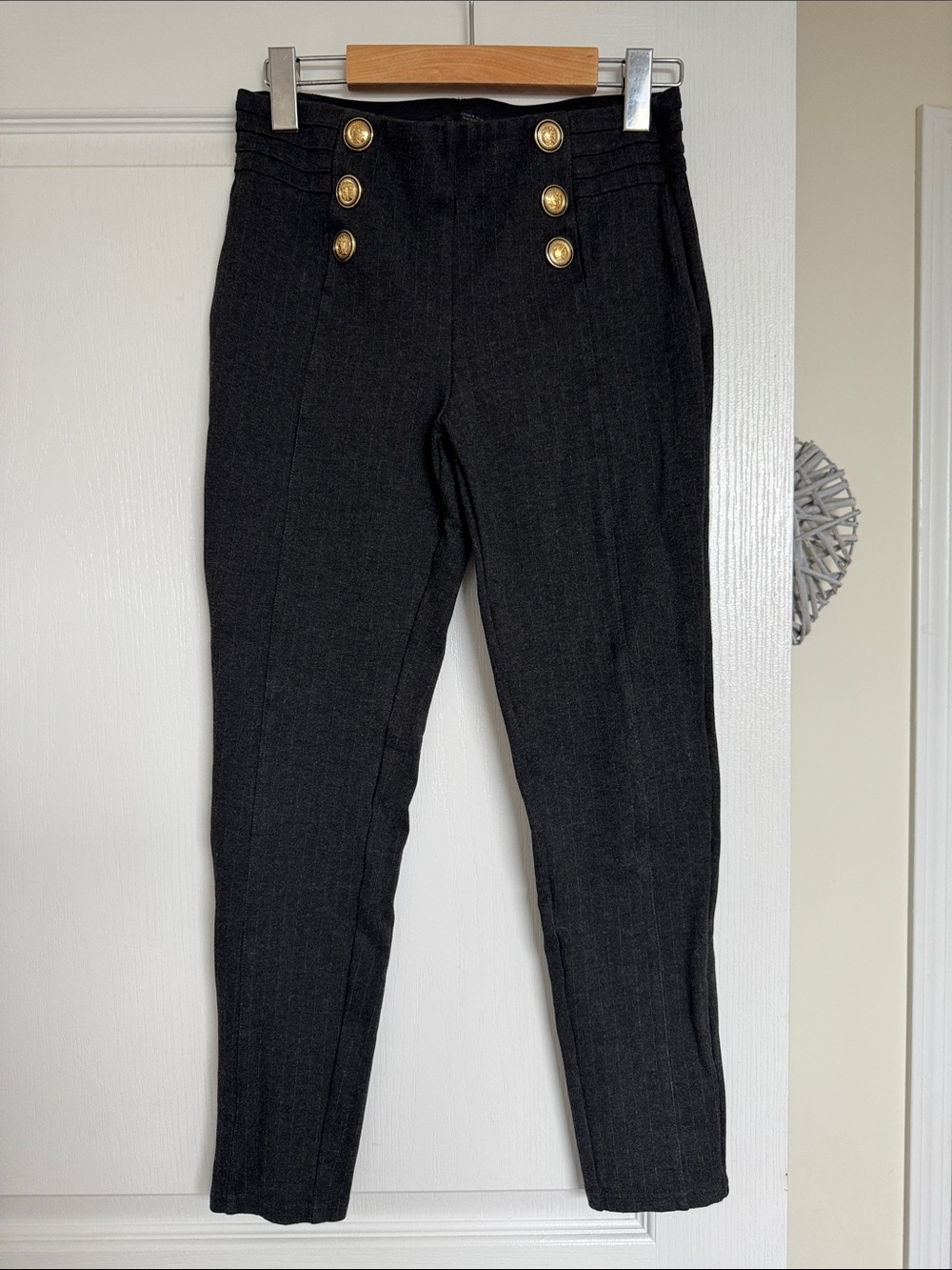 Women’s Zara Black Gold-Button Ponte Leggings Pinstripe